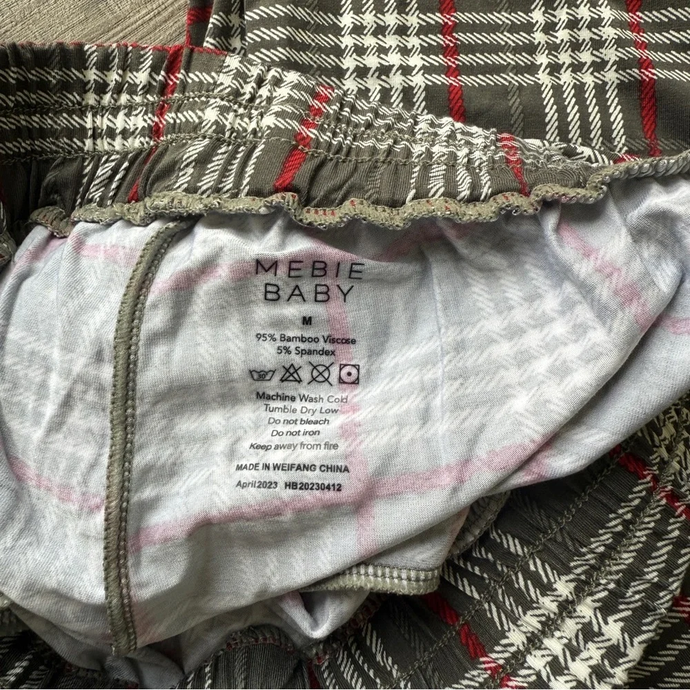 Mebie Baby plaid Christmas pajamas green red and‎ cream women's size medium NWT
